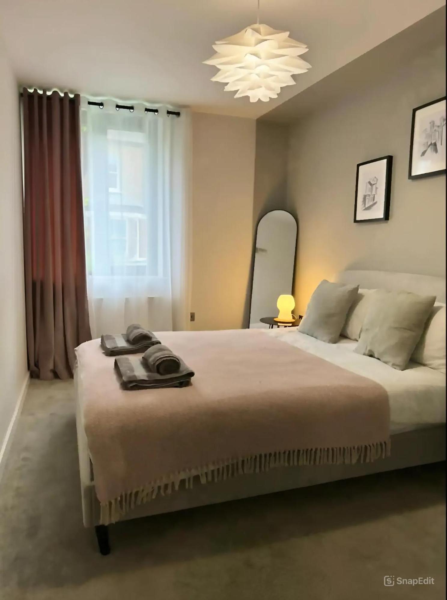 Modern Apartment In Central Quiet York With Free Parking - Contemporary New Building Екстериор снимка